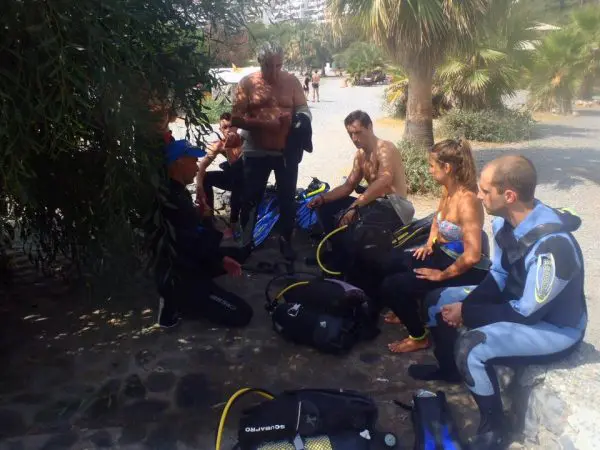 Spainventure Briefing Before to dive Fuengirola por fin lo hicimos Spainventure Briefing Before to dive Fuengirola por fin lo hicimos dive in the sea