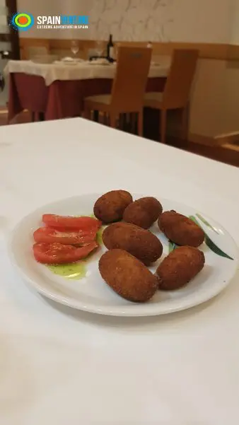 spainventure-tanicos-fuengirola-fantastic-group-50th-birthday-home-made-croquettes spainventure-tanicos-fuengirola-fantastic-group-50th-birthday-home-made-croquettes