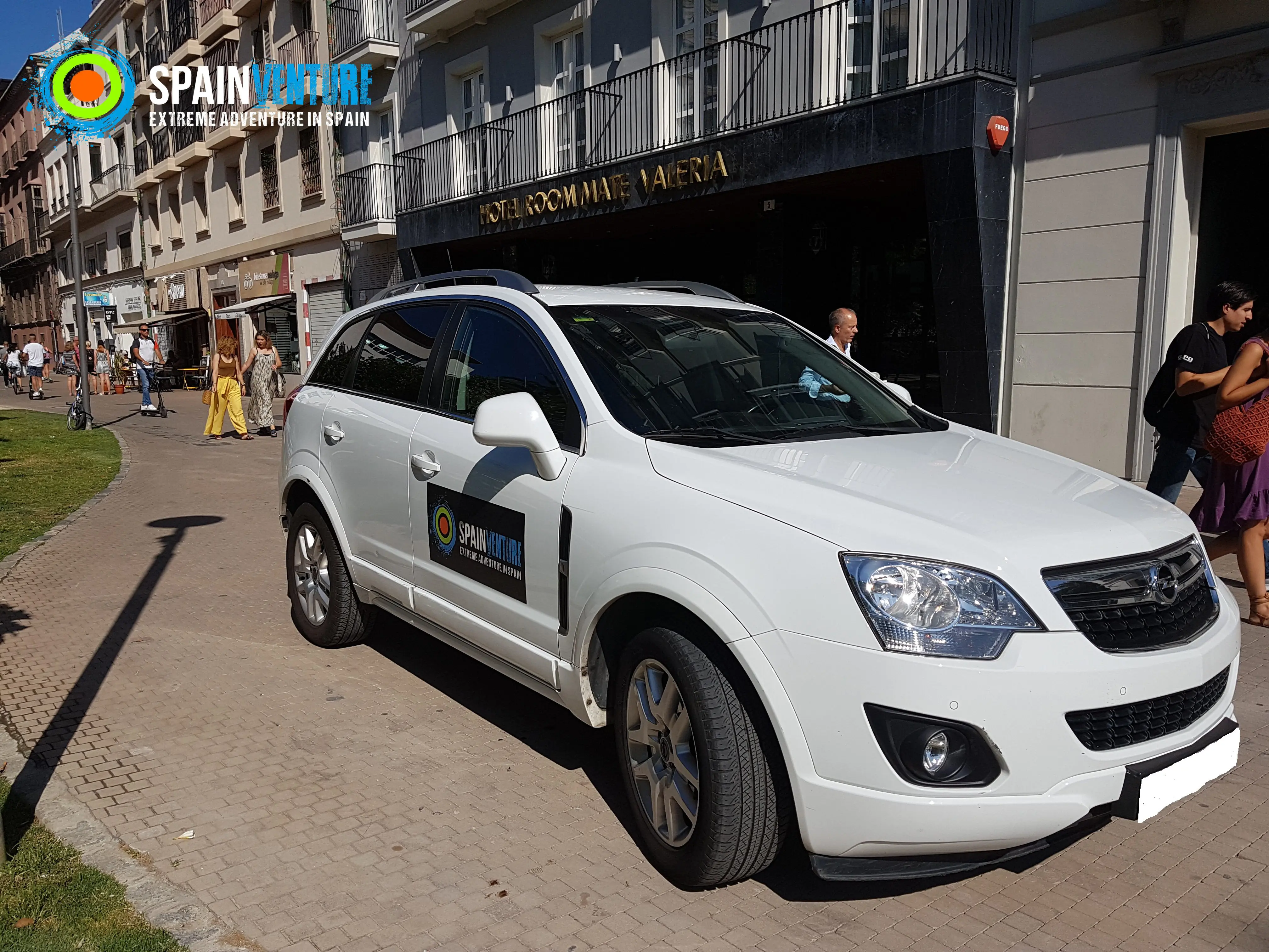Spainventure Caminito del Rey Barranquismo en Ronda esperando a Nuestros Aventureros