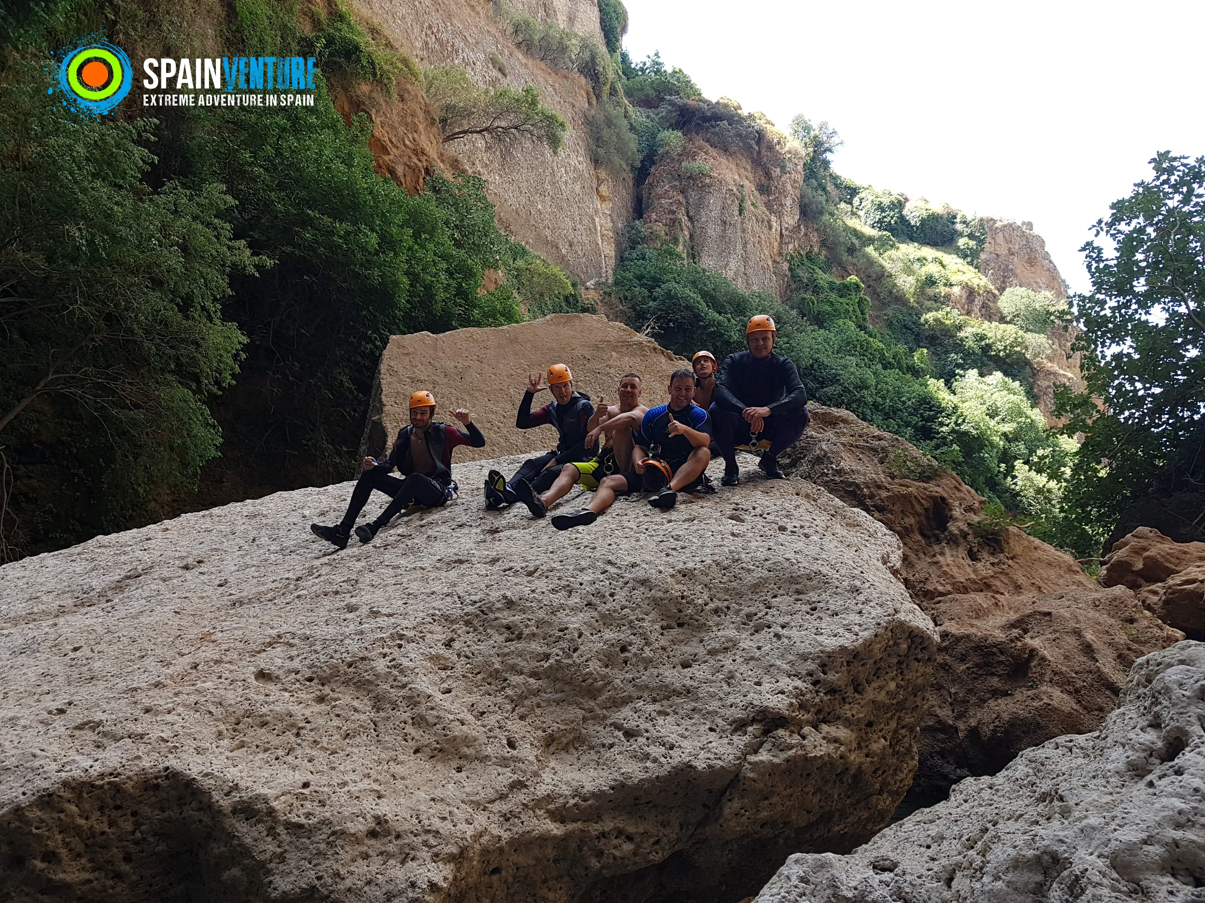 Spainventure Rappel en Ronda descansando luego del rappel Spainventure Rappel en Ronda descansando luego del rappel