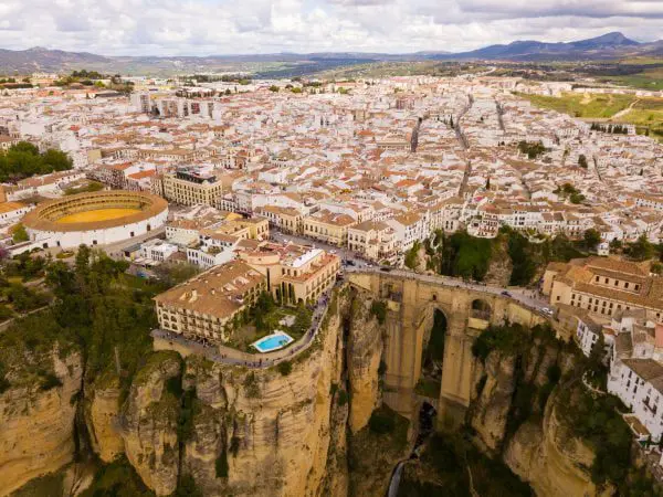 VISITA GUIADA A SETENIL DE LAS BODEGAS Y RONDA - Imagen 6