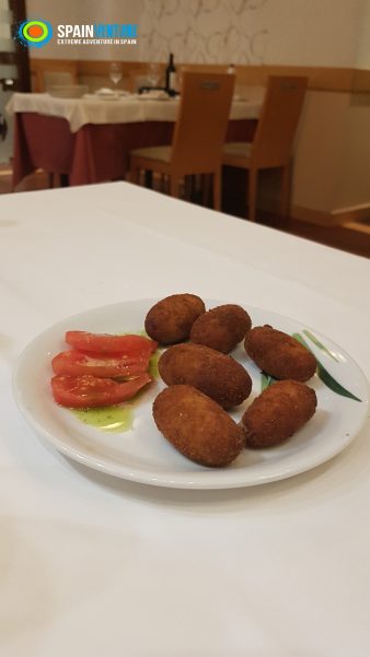 spainventure-tanicos-fuengirola-fantastic-group-50th-birthday-home-made-croquettes